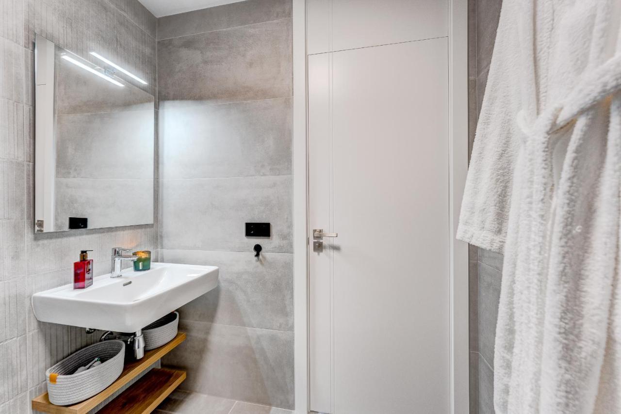 Modern New Apartment Las Terrazas De Costa Adeje. Heated Pool, Big Terrace And Private Parking Bagian luar foto