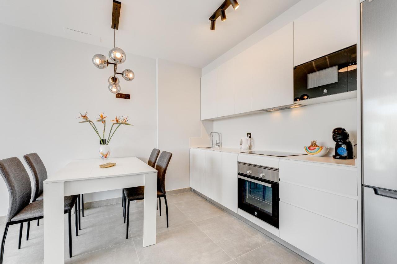 Modern New Apartment Las Terrazas De Costa Adeje. Heated Pool, Big Terrace And Private Parking Bagian luar foto