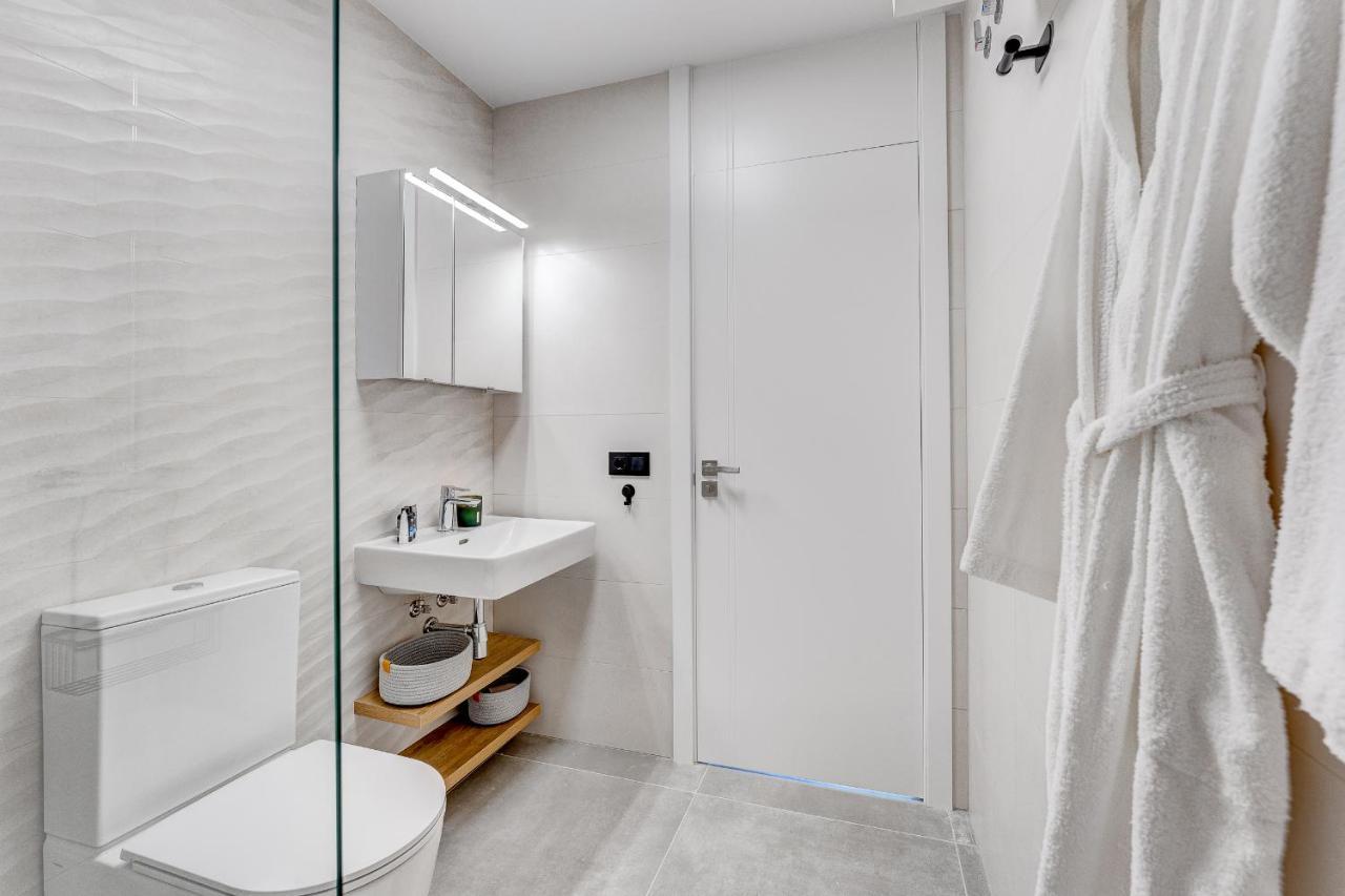 Modern New Apartment Las Terrazas De Costa Adeje. Heated Pool, Big Terrace And Private Parking Bagian luar foto