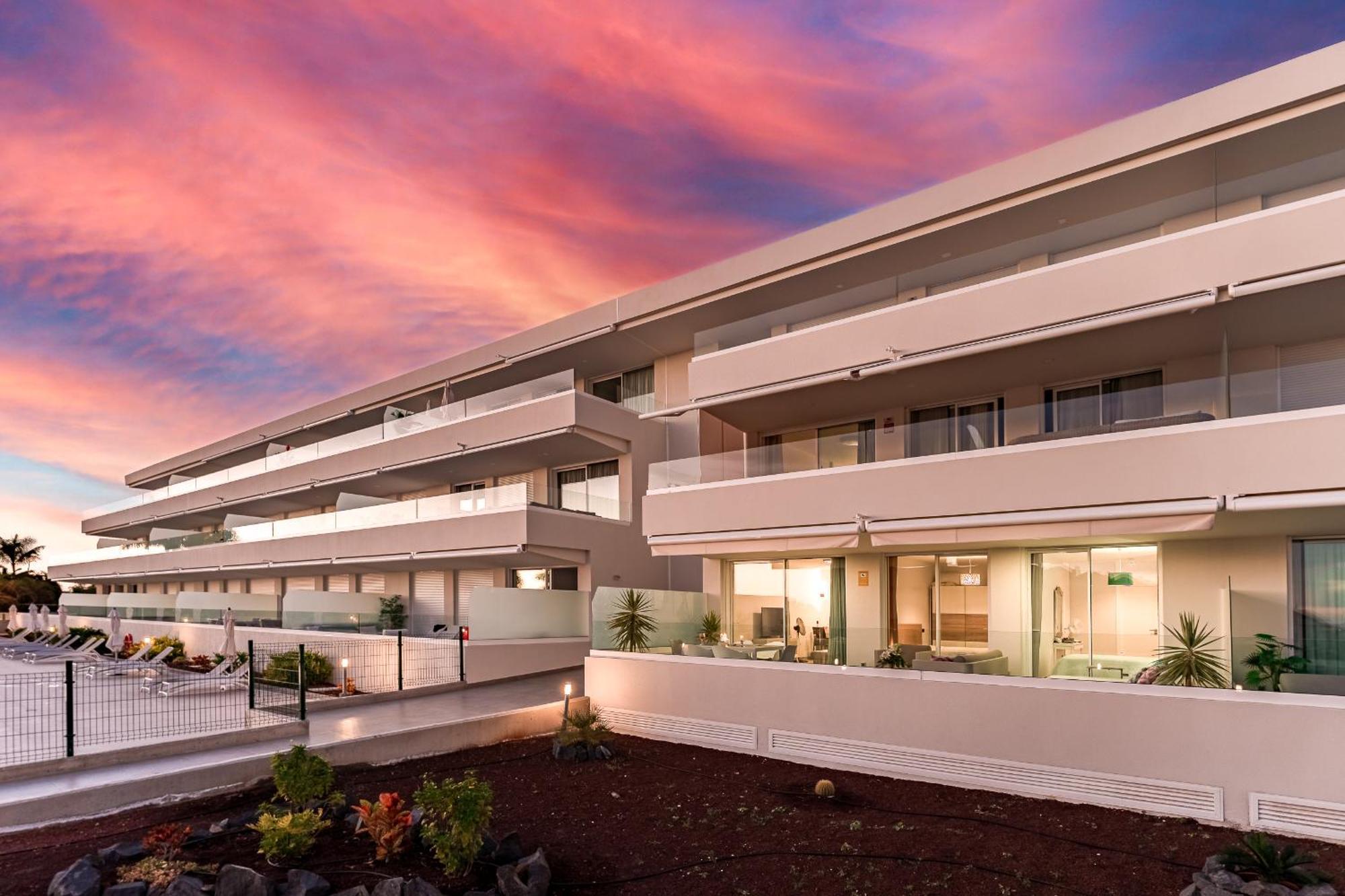 Modern New Apartment Las Terrazas De Costa Adeje. Heated Pool, Big Terrace And Private Parking Bagian luar foto